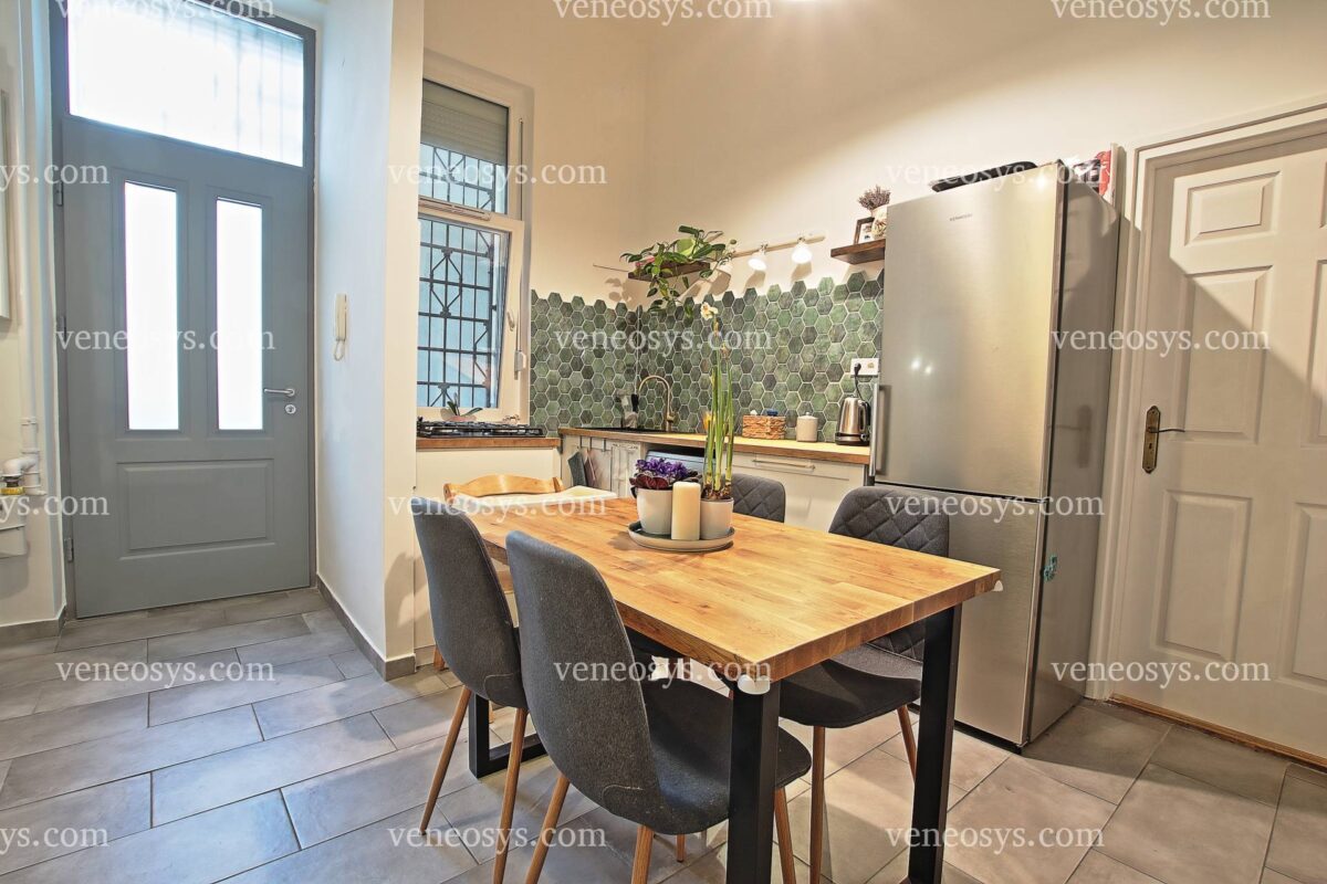 Obok kawiarni Nowy Jork, VII. dzielnica Budapesztu