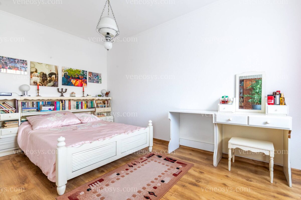 Ulica Kossutha, XV. dzielnica Budapesztu