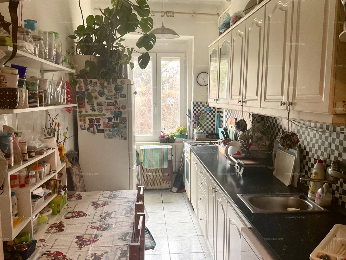 U stóp Góry Gellerta, I. dzielnica Budapesztu