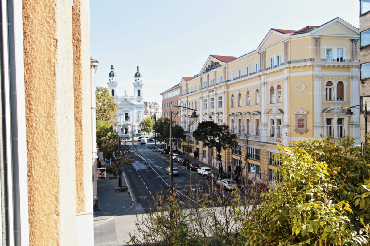 Przy placu Harminckettesek, VIII. dzielnica Budapesztu