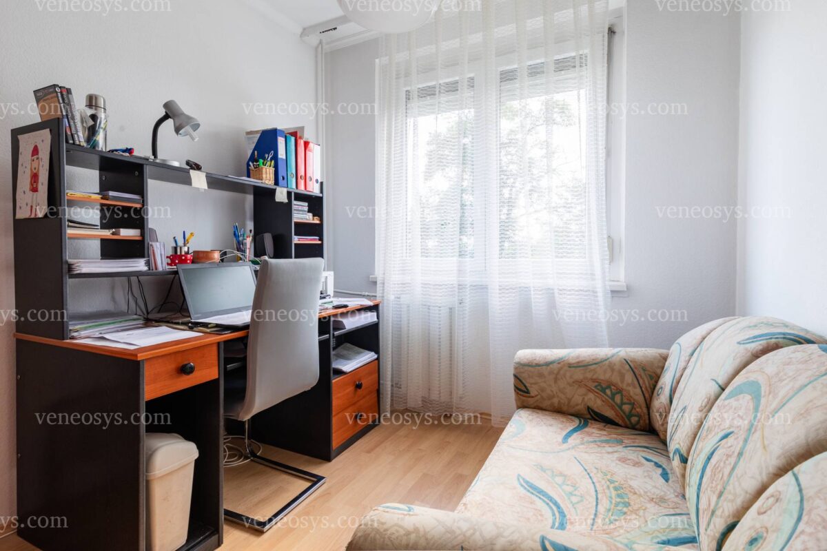 Ulica Kossutha, XV. dzielnica Budapesztu