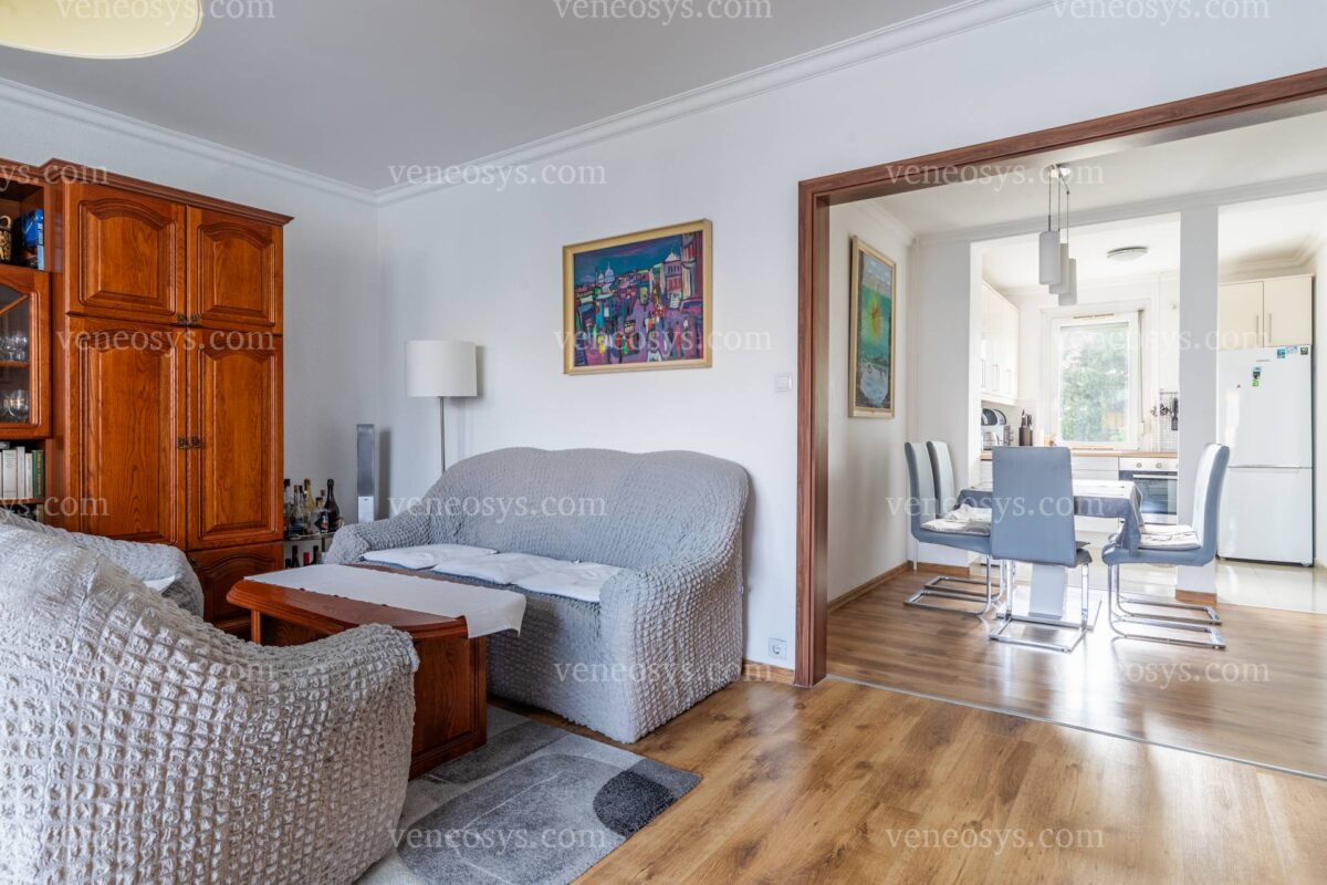 Ulica Kossutha, XV. dzielnica Budapesztu