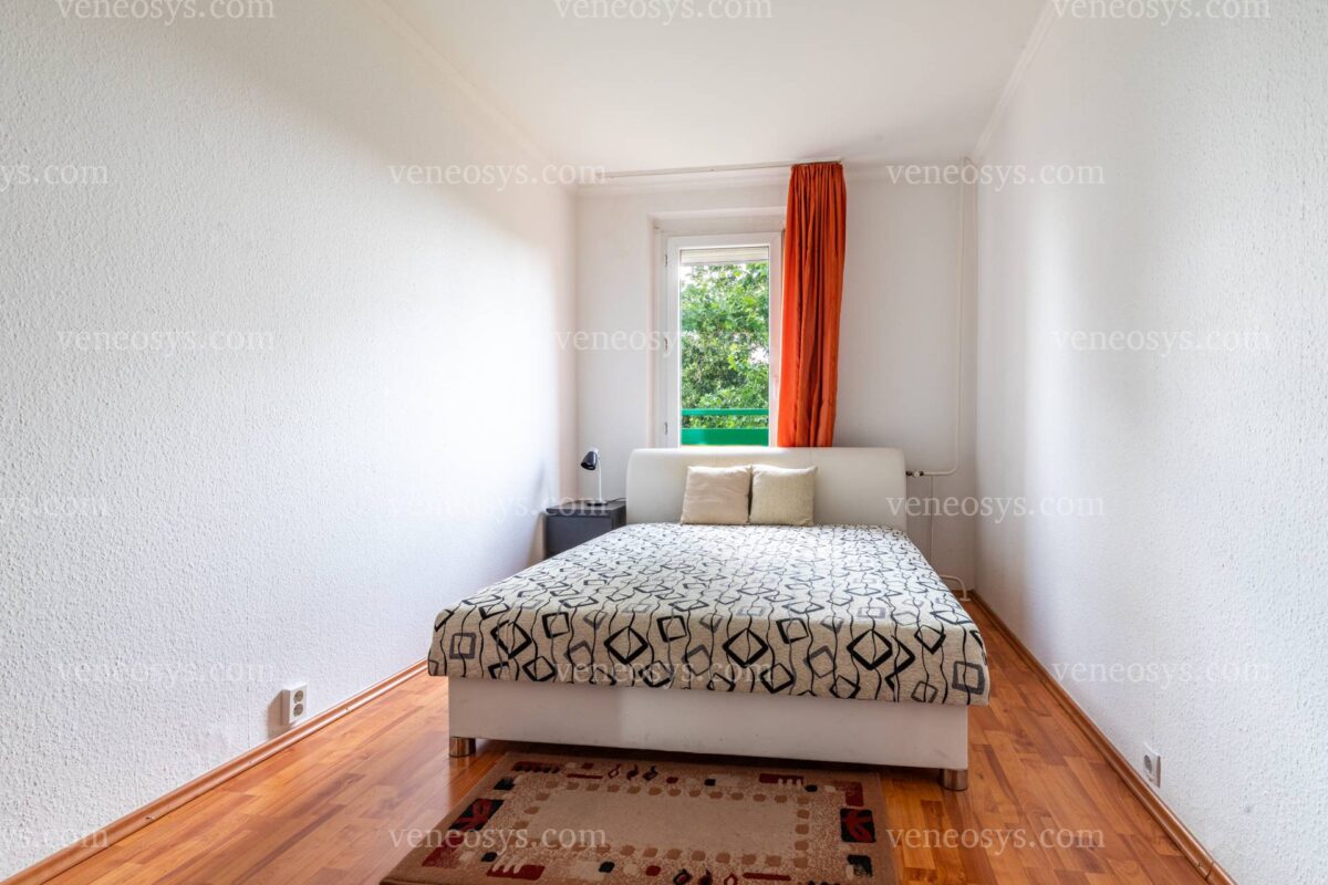 Ulica Kossutha, XV. dzielnica Budapesztu