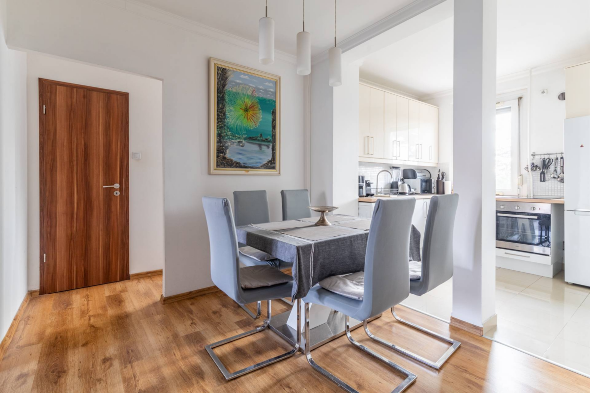 Ulica Kossutha, XV. dzielnica Budapesztu