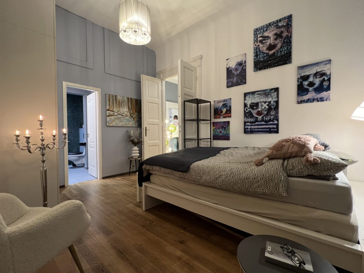 Przy ulicy Királyi Pál, V. dzielnica Budapesztu