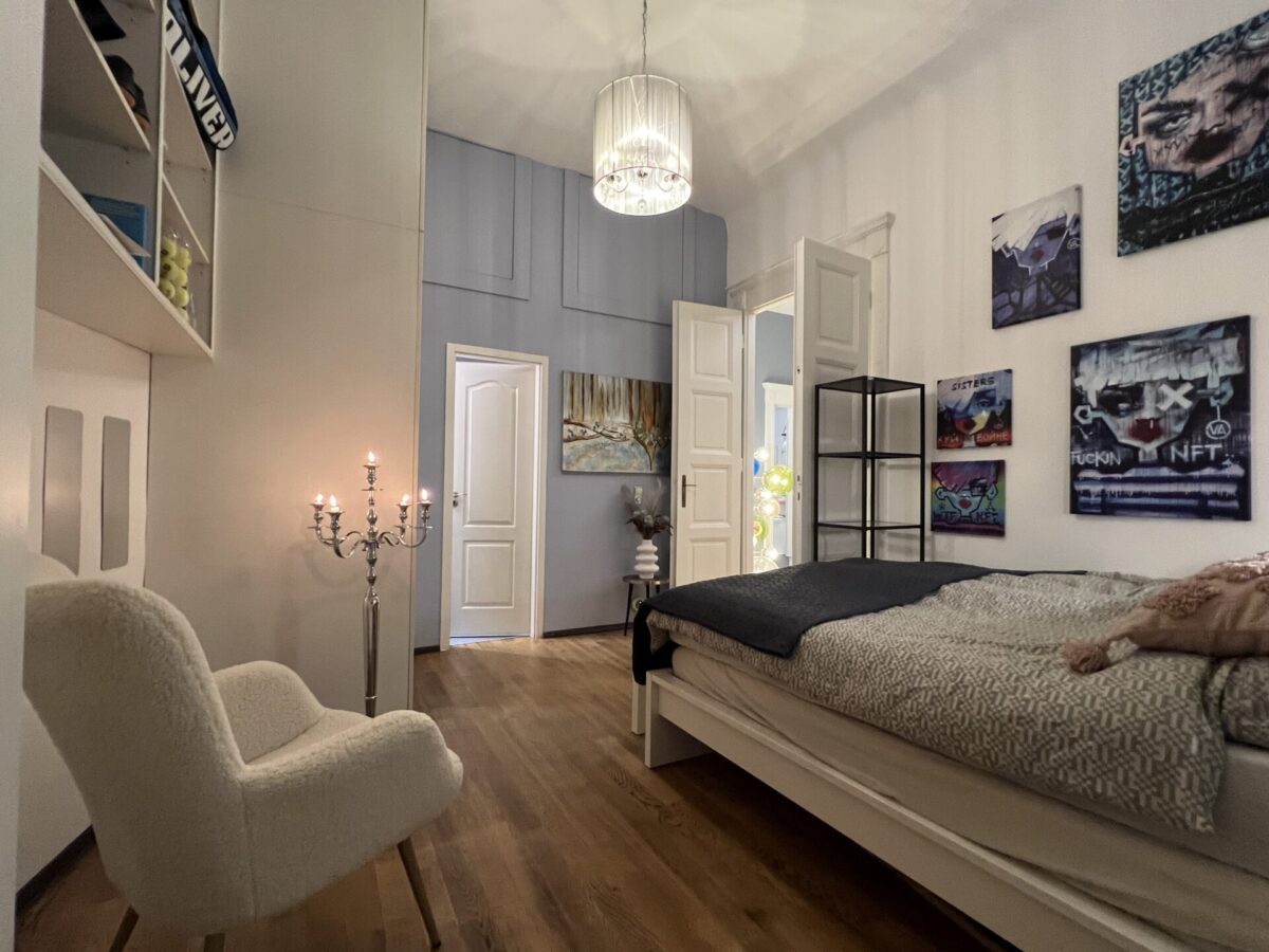 Przy ulicy Királyi Pál, V. dzielnica Budapesztu