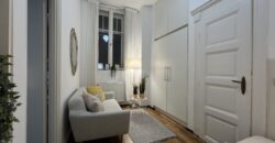 Przy ulicy Királyi Pál, V. dzielnica Budapesztu