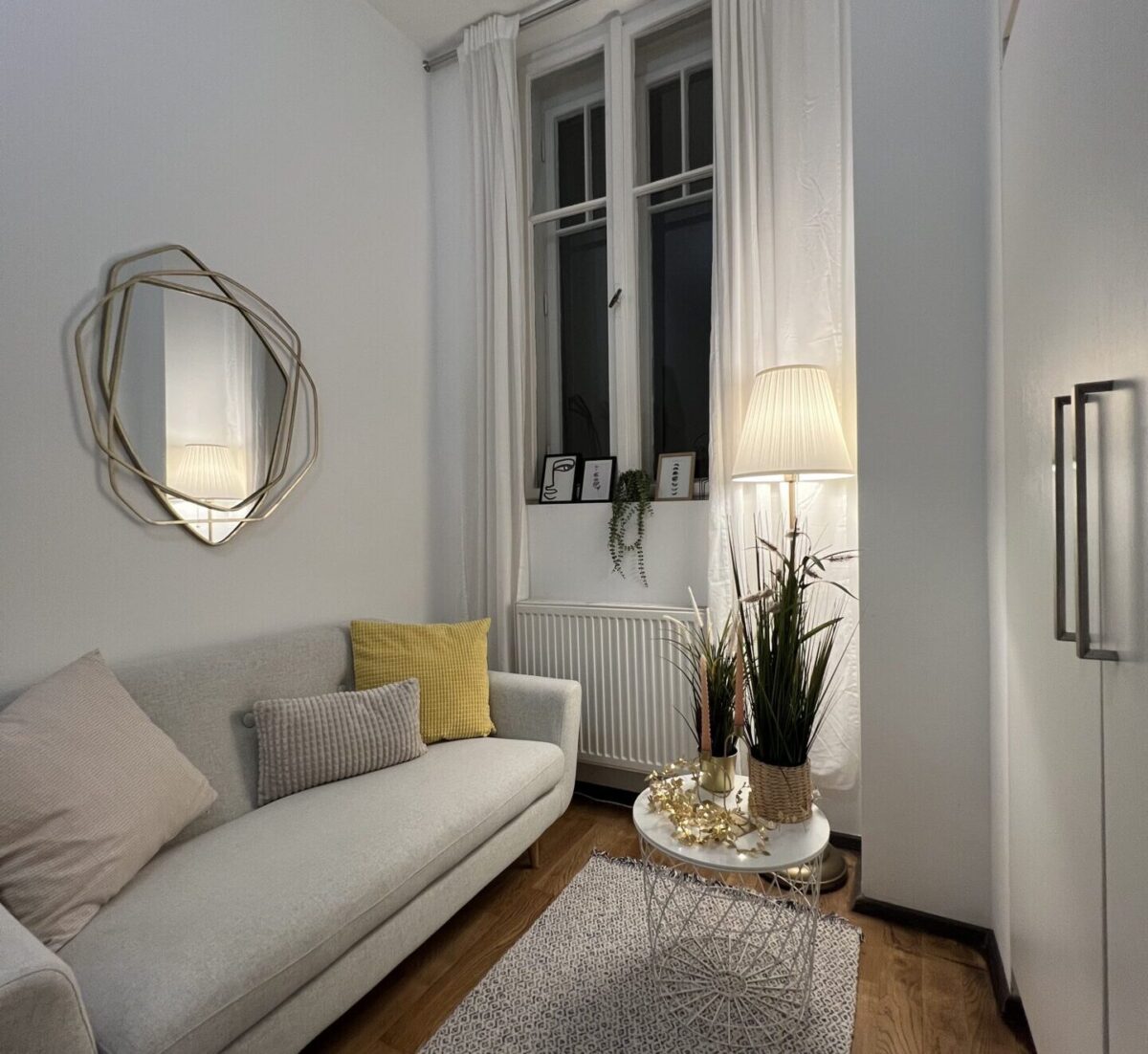 Przy ulicy Királyi Pál, V. dzielnica Budapesztu