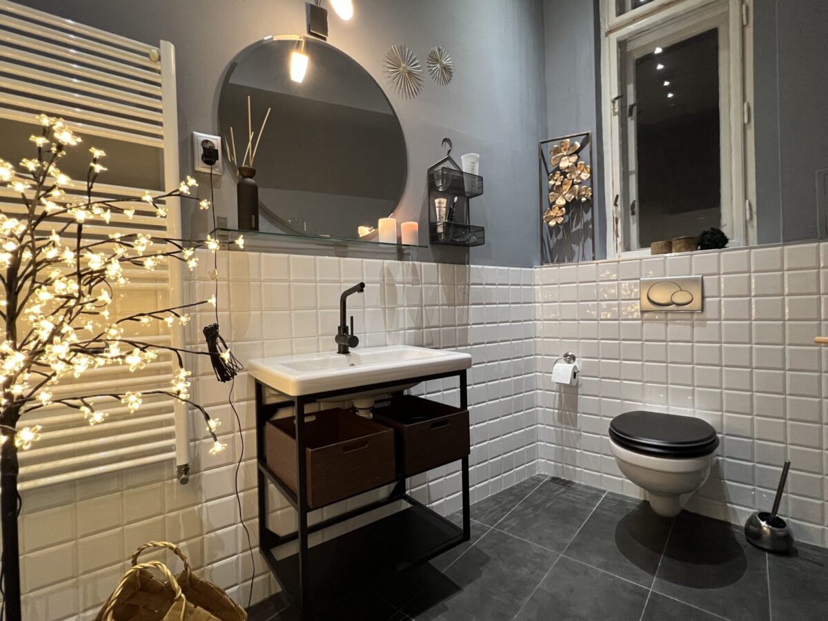 Przy ulicy Királyi Pál, V. dzielnica Budapesztu