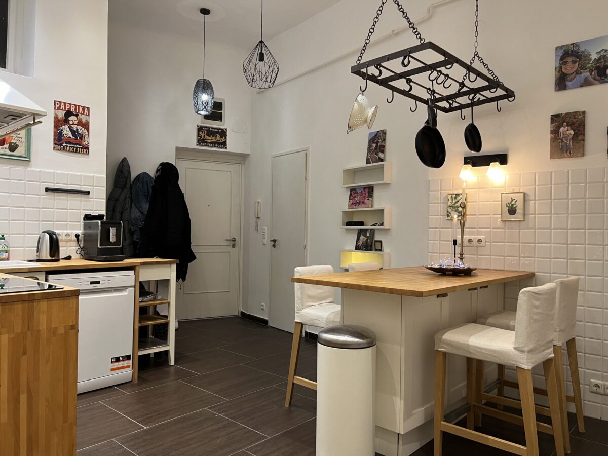 Przy ulicy Királyi Pál, V. dzielnica Budapesztu