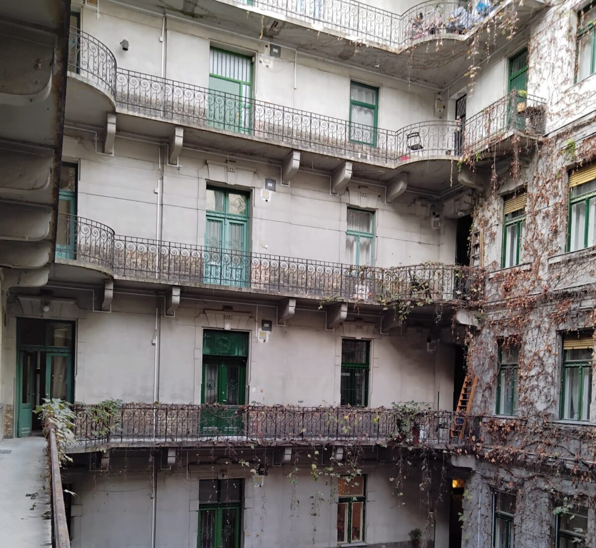 Przy ulicy Kecskeméti, V. dzielnica Budapesztu