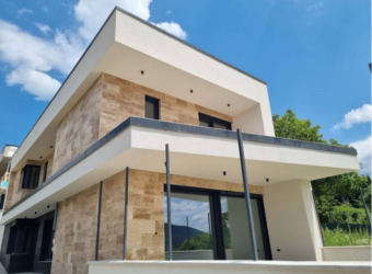 Dom koło Ürömhegy, III. dzielnica Budapesztu