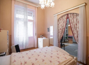 Przy ulicy Falk Miksa, V. dzielnica Budapesztu