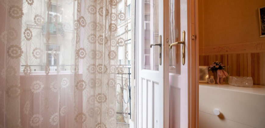 Przy ulicy Falk Miksa, V. dzielnica Budapesztu