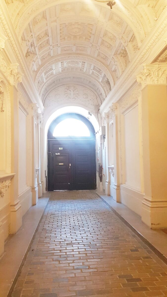 Przy Andrássy út w VI. dzielnicy Budapesztu