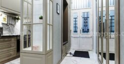 Na ulicy Alkotmány w V. dzielnicy Budapesztu