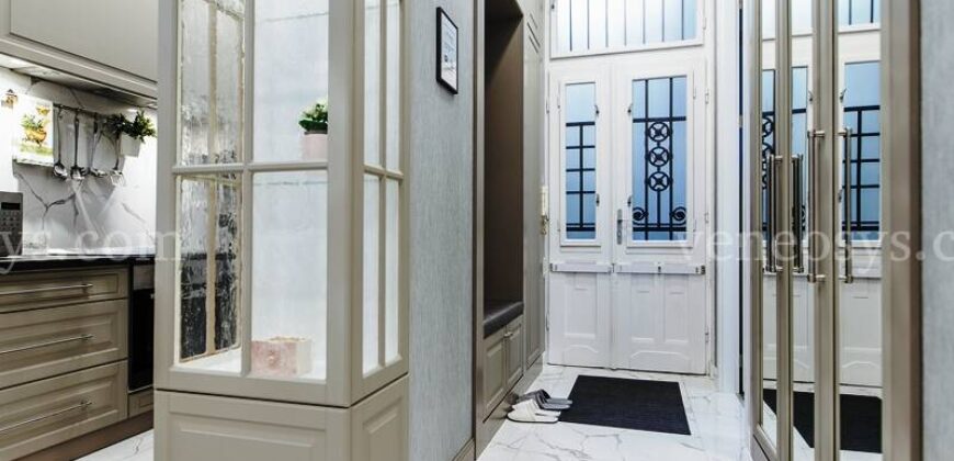 Na ulicy Alkotmány w V. dzielnicy Budapesztu