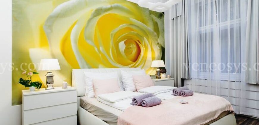 Na ulicy Alkotmány w V. dzielnicy Budapesztu