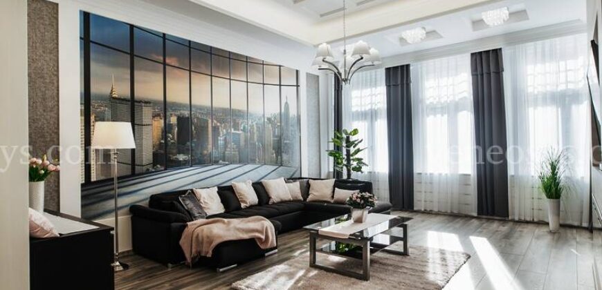 Na ulicy Alkotmány w V. dzielnicy Budapesztu