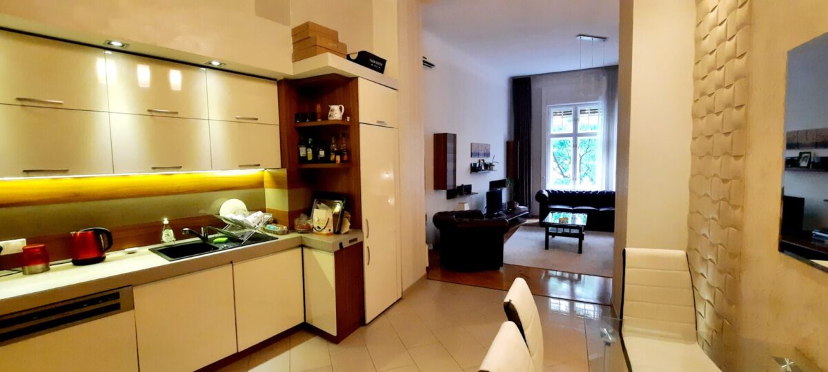 Na ulicy antykwariatów w V. dzielnicy Budapesztu