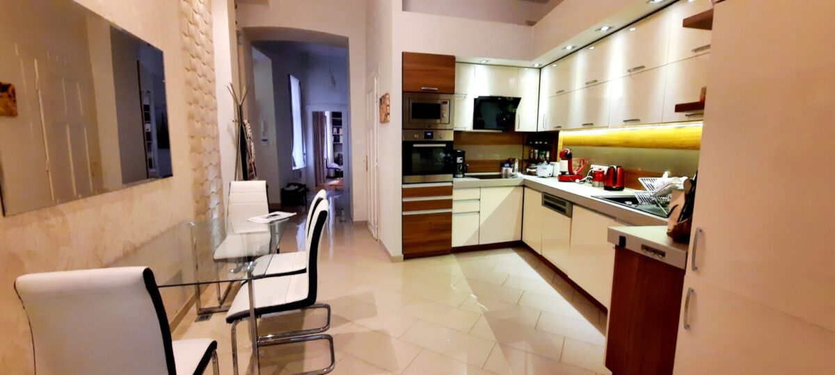 Na ulicy antykwariatów w V. dzielnicy Budapesztu