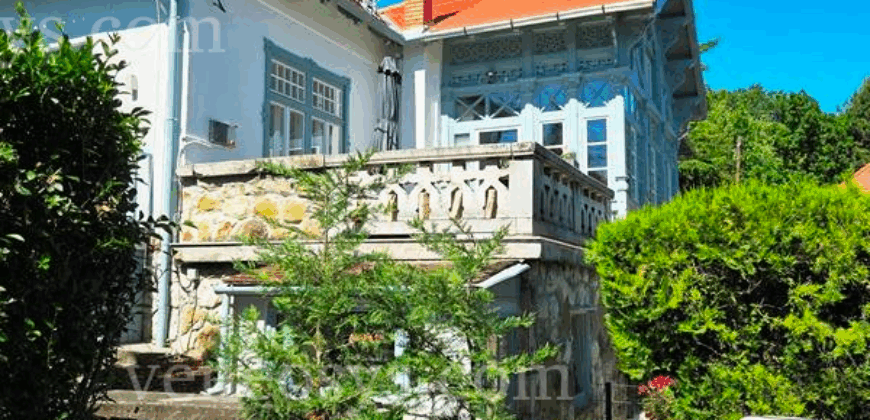 W pięknej willi w XII. dzielnicy Budapesztu