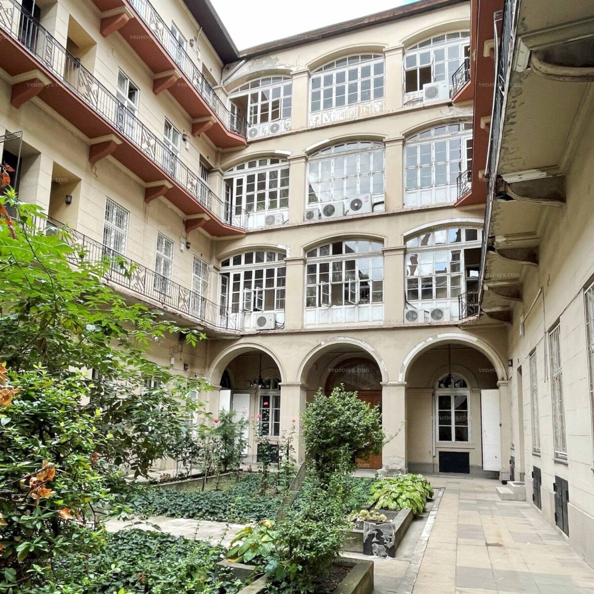 Mieszczańska atmosfera w VI. dzielnicy Budapesztu